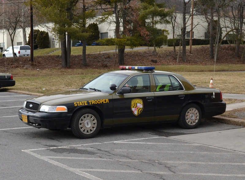 Illustration for article titled Oldest Police car you've seen in service recently?